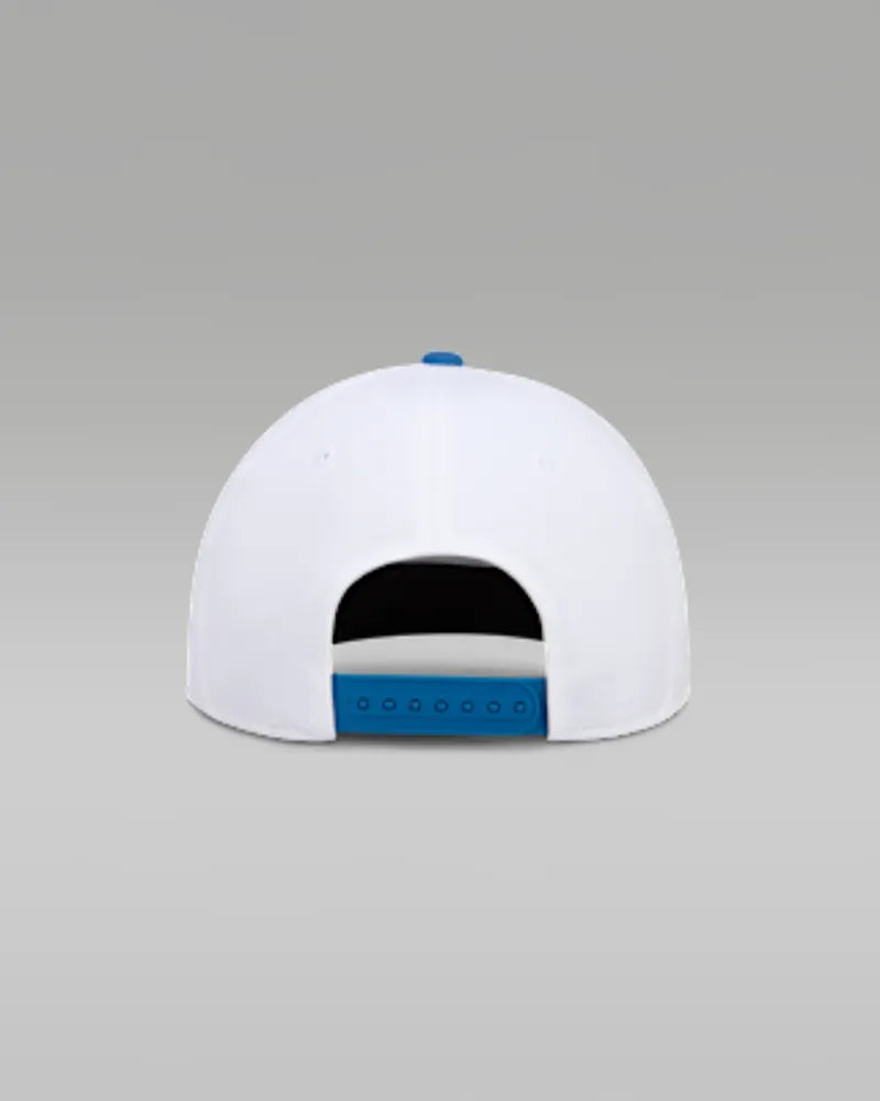 White/True Blue
