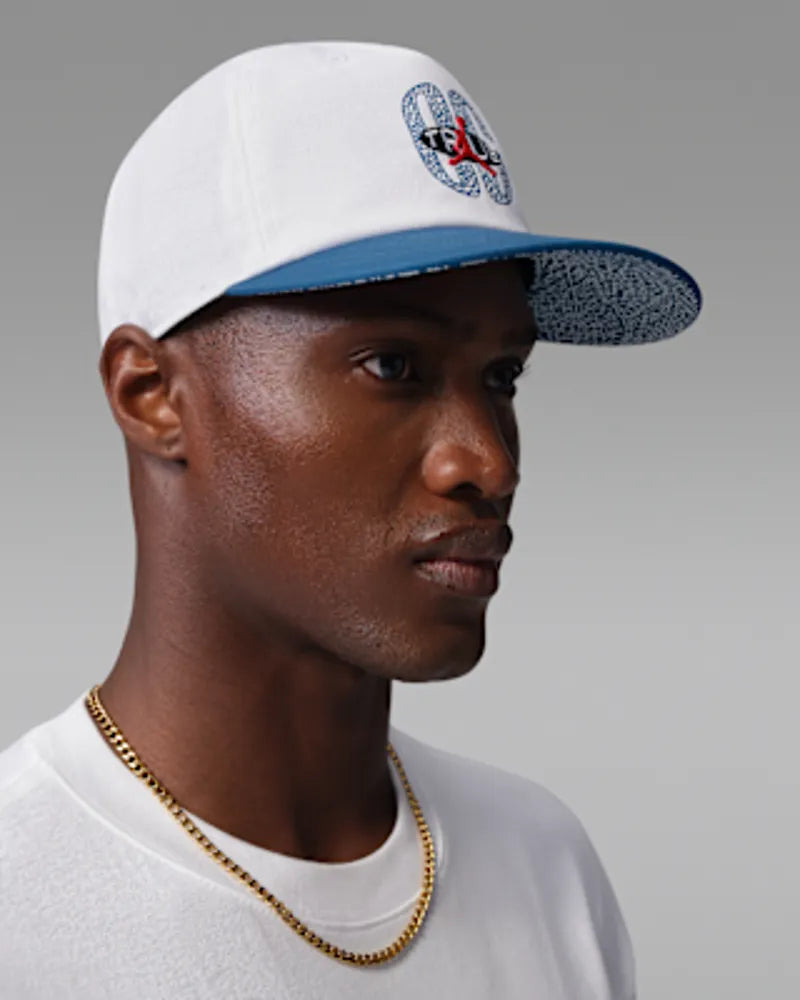 White/True Blue