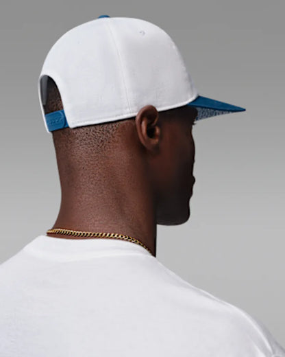 White/True Blue