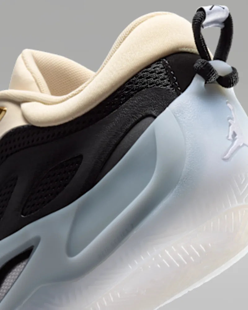 Pearl White/Black/Metallic Gold/White