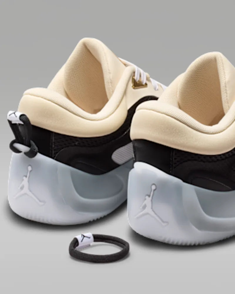 Pearl White/Black/Metallic Gold/White