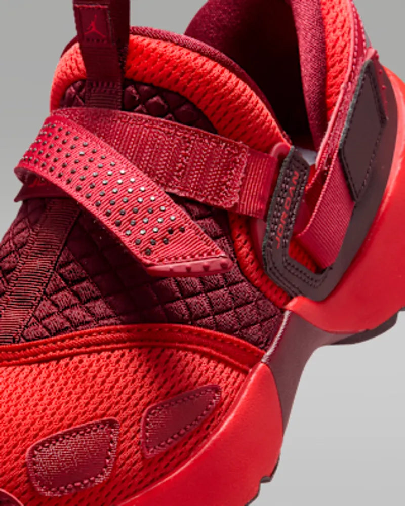 Chile Red/Reflective Silver/Sierra Red/Team Red