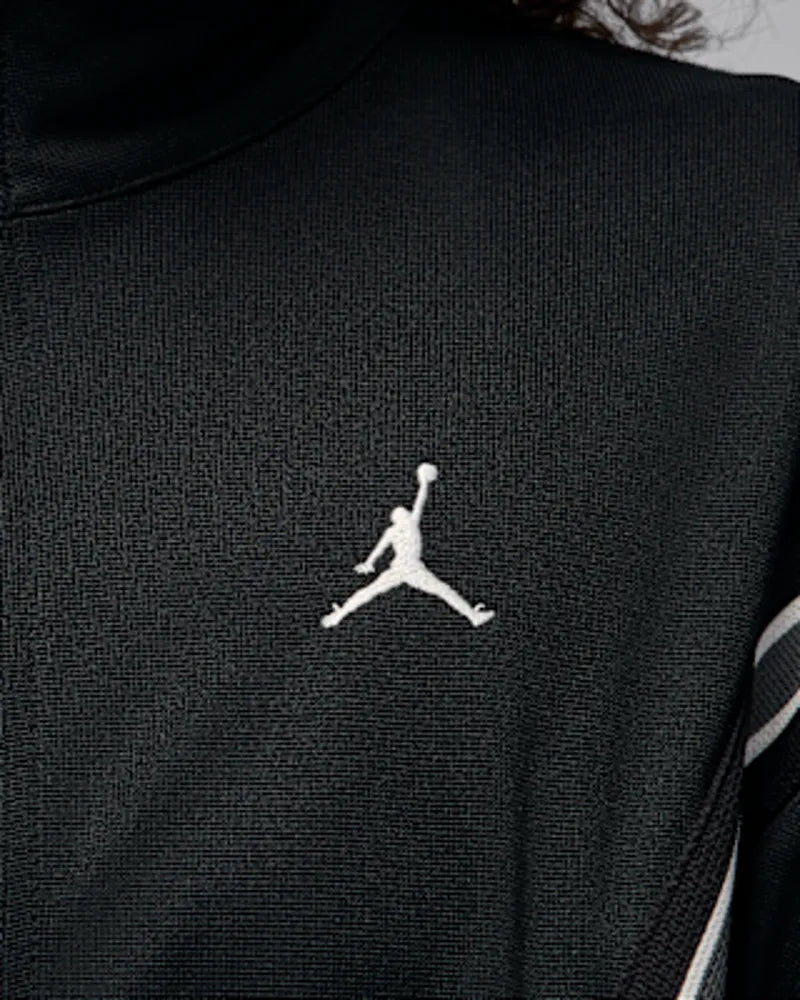 Black/Sail